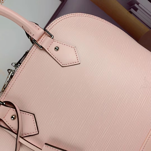 ルイヴィトンバッグ角部分ディテール